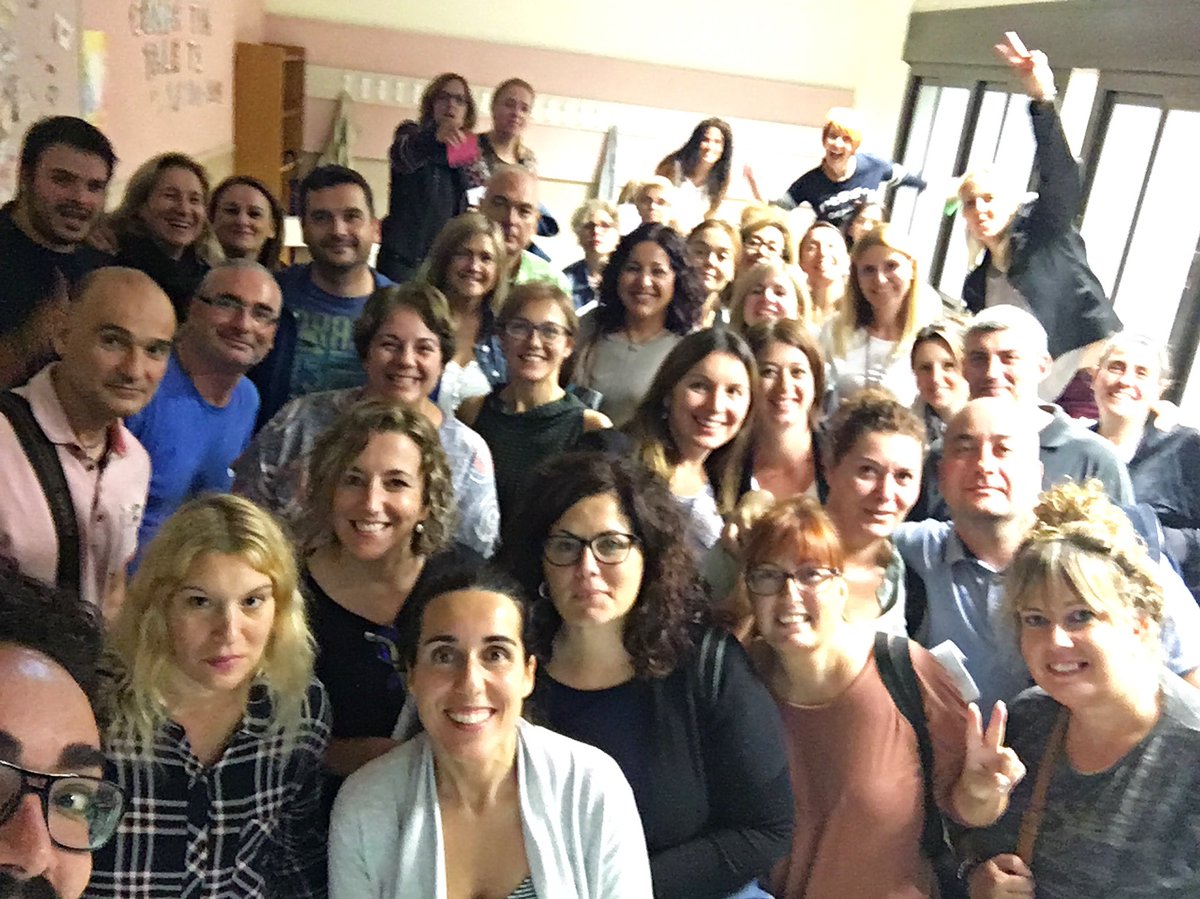 luciamdcprat's tweet photo. 2nESO @escolamdcprat Compartim talents, també amb els pares i mares dels nostres alumnes 💡🙏 Gràcies per la vostra presència i implicació! https://t.co/kNrprYw5mp