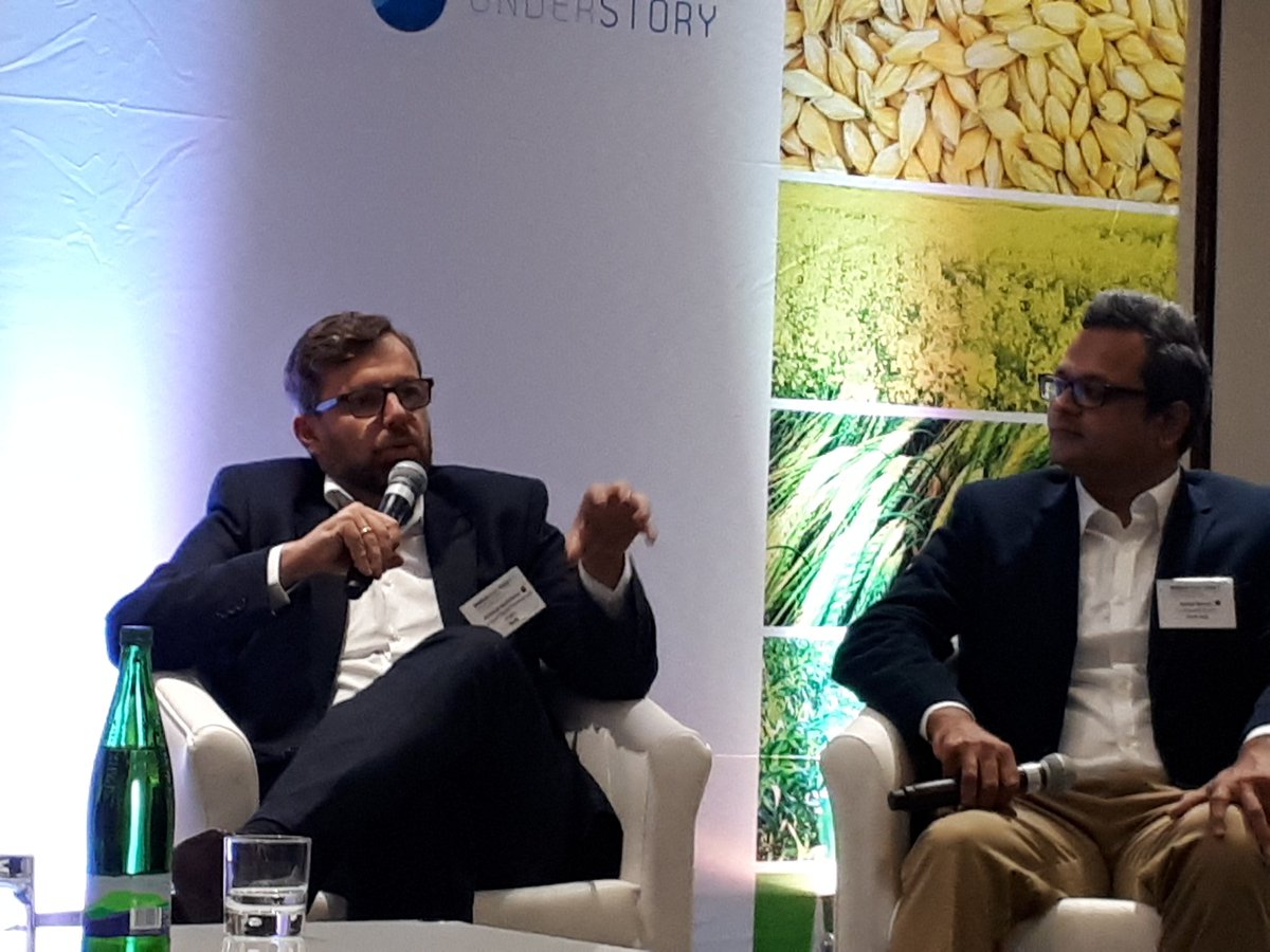 behind_the_seed's tweet photo. Science based @BASFAgro using customer focus groups to improve the value they deliver to the farm. Great insight from Matthias Nachtmann at @WorldAgriTech https://t.co/uDxJ1GU6Nu