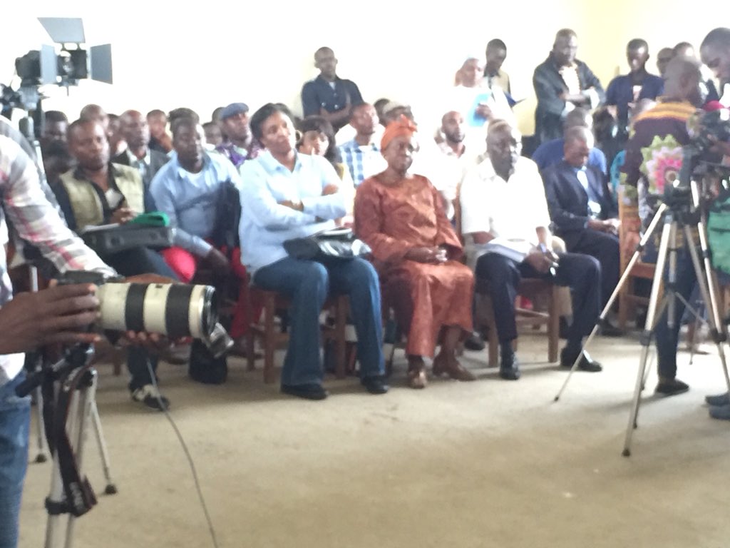 percy_suze's tweet photo. En ce moment au LEPAAC pour la #WFD2018 #JMA2018 et lutte contre la #pauvreté : portes ouvertes et ateliers thématiques sur la #formation, l#entrepreneuriat et la #technologie en #Agriculture https://t.co/HSQ1Qn7iEK