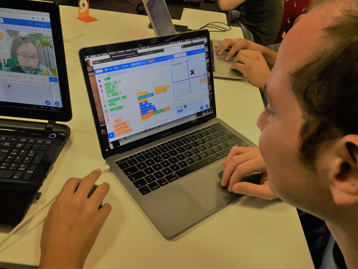 coderdojopd's tweet image. Mmm qui si fa sul serio !!
#coderdojoPD #coderdojoBO #coderdojoFossò #coderdojoTione