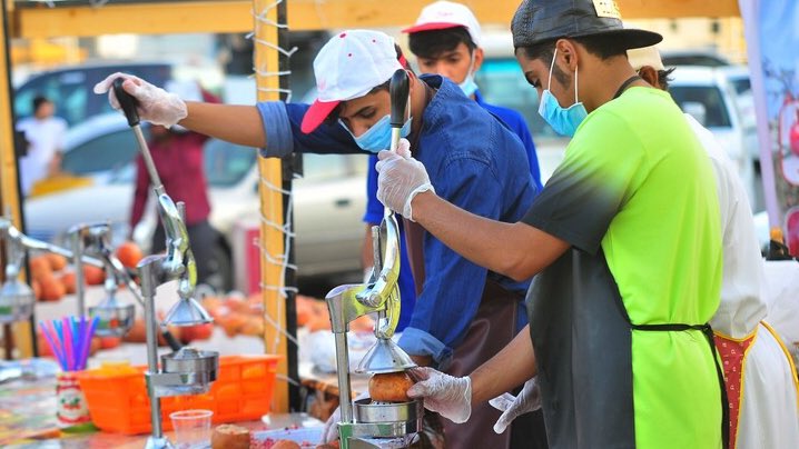 rmaen2030's tweet image. .. لا يفوتكم عصير رمان الشيحية

حياگم الله ..

#مهرجان_الرمان_الثاني_بالشيحيه
#القصيم 
#الشيحيه