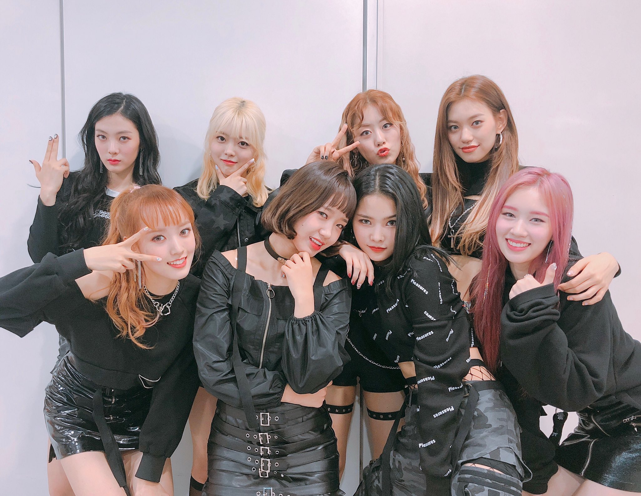 WekiMeki_STAFF on Twitter: "[#위키미키] 💋181017 MBC Music #쇼챔피언 💋 #키링 응원