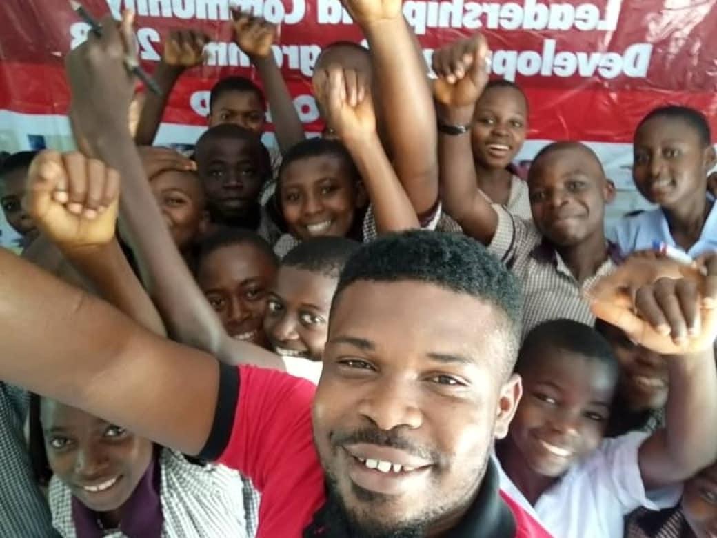 TBLFoundation's tweet photo. Location: Community Secondary School, Bendi, Obanliku LGA.
Volunteer: Uche Okonkwo
Focus: Self Awareness, Self Esteem, Vision and Goal Setting
#LCD2018
#daretolead #selfawareness #selfesteem #leadership #innovation #communitydevelopment https://t.co/k6HBoXS0Mv