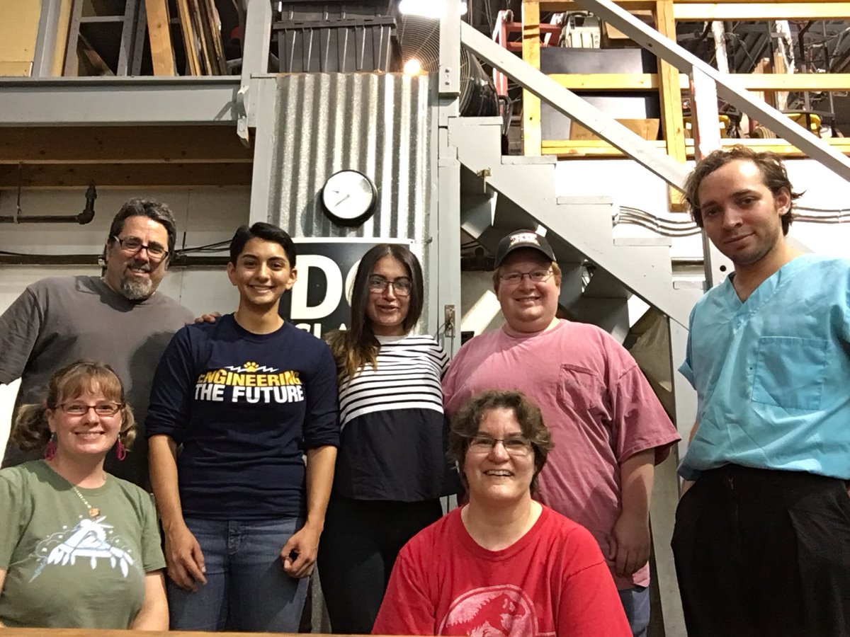 Say hello to our newest glassblowers! Our Tuesday night Beginning Glassblowing students wrapped up six weeks of classes last night. Kudos! #hyattsville