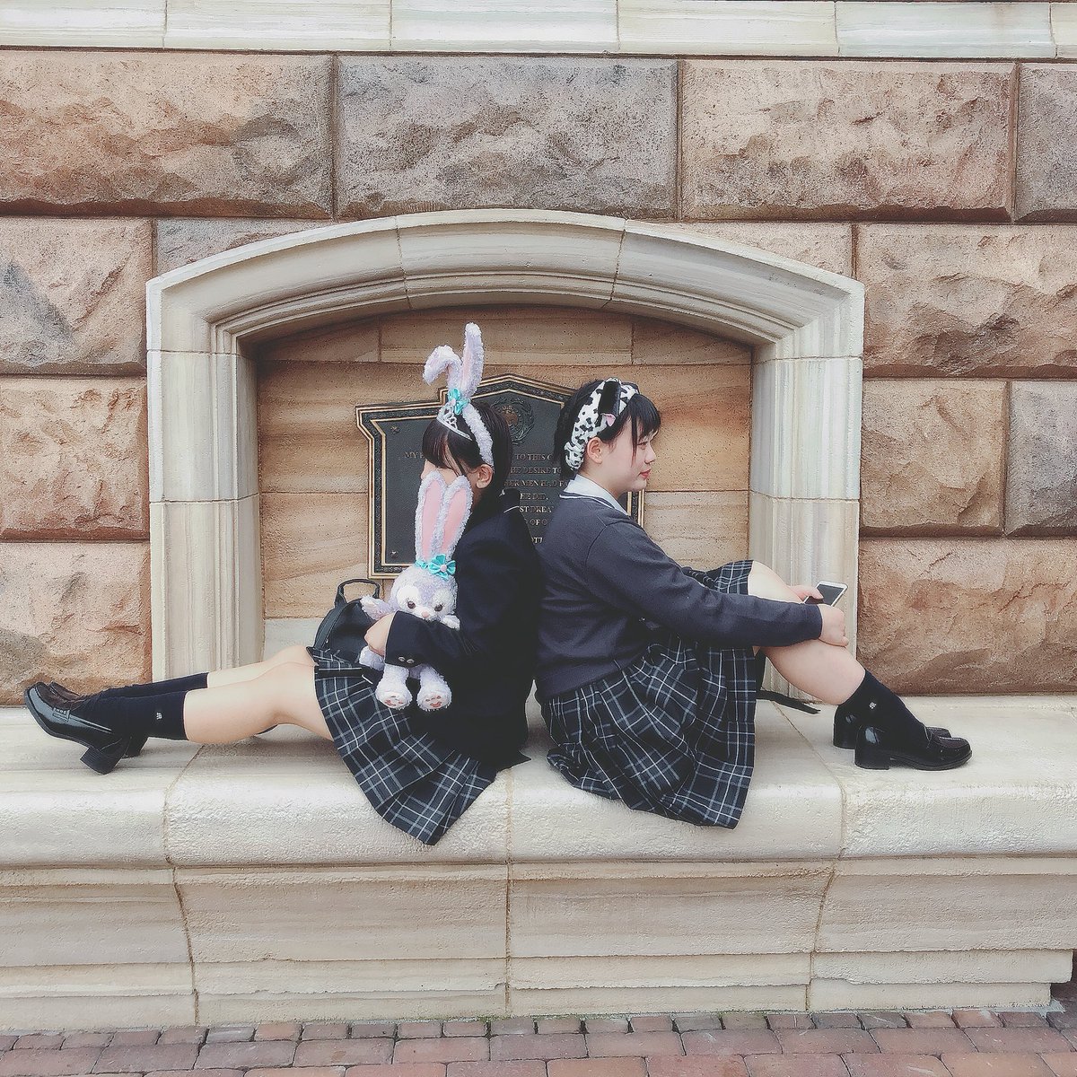 _mk___0202's tweet photo. DisneySea🏳️‍🌈💛

載せたい写真いっぱいやけどインスタに沢山載せたけんTwitterにはこれだけ👧🏻🖤

すっごい楽しかった.｡◦♡ https://t.co/2vvAzoBi4G
