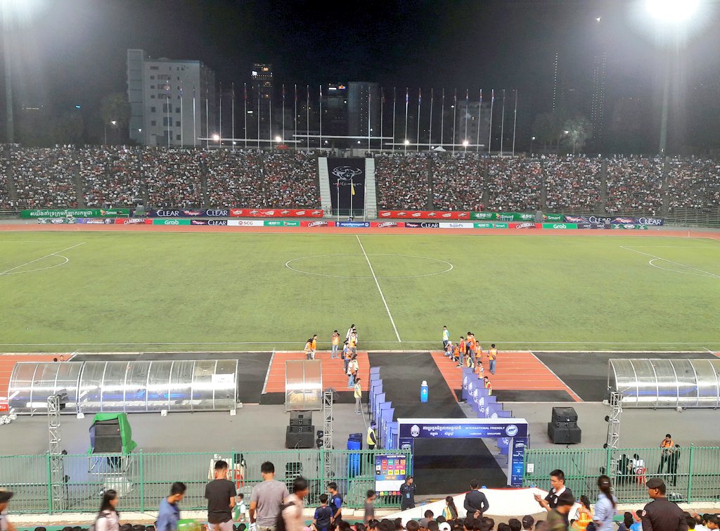 cgleesonDHM's tweet photo. Fantastic to have @CelticFC coaches here providing training opportunities for school children across #Cambodia. Watched the National side yesterday evening and the @CelticFC coaches shared some tactical secrets with the players! #SportIsGreat #UKKH https://t.co/KBpZiUuRnb