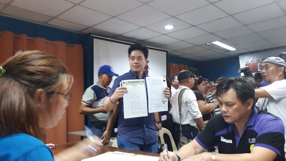 COMELEC_MisOr's tweet photo. Former City Councilor  and Congressman-1st district CDOC Benjo Benaldo runs now as Congressman-2nd District. He filed his COC along with the  other candidates from the party of Padayon Pilipino. @commrguanzon @ComelecRX @dirfrancesarabe @COMELEC @ared_dolette #NLE2019 https://t.co/Y2NW2RvfC3