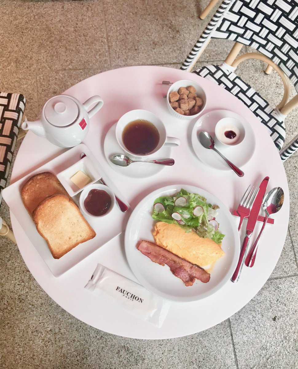 Fauchon フォション בטוויטר 東京日本橋ガレリアにあるfauchon Le Cafe はモーニングからディナーまで一日中フレンチを味わえるall Day Cafe ランチタイムや女子会 ティータイムなど お気軽にフォションの 美食 をお楽しみください 日本橋ガレリア Enjoy