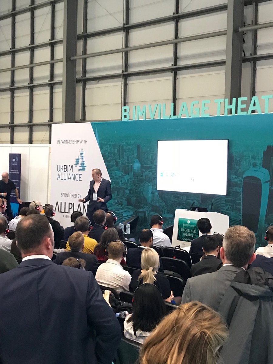 PaulHoughtonBC's tweet photo. Packed auditorium for Michael Barber’s (Sainsbury’s) digital estate presentation at #DCW2018. https://t.co/T0lYYfwCOf