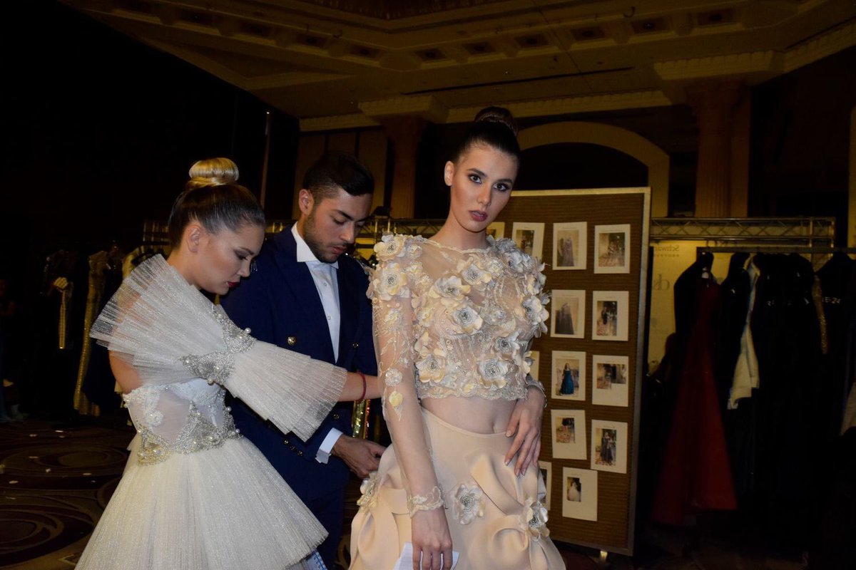 AbeerDarwiche's tweet photo. Backstage where all the magic happens!
Abeer Darwiche Photos Nikon
#backstage #fashionshow #models #prettymodels #lipsmanagement #desigbersandbrands #thirdseason #abeerdarwiche #nikon #nikonlebanon https://t.co/6rXjViJYsc