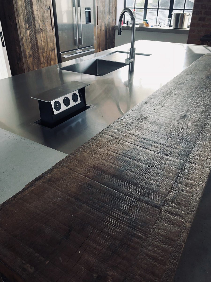 mpmengineering's tweet photo. A large #stainlesssteel #kitchenisland #worktop with #welded #sink and #drainer with a #popupsocket #stainless #architecturelovers #bespoke #design #architecture #london #uk #kitchendesign #kitchen #kitchenremodel #renovation https://t.co/J8EWupY3pc