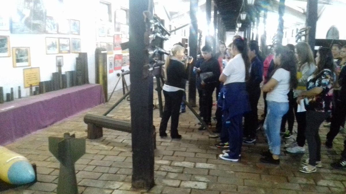 AldoDanielOzuna's tweet photo. El Museo de la Artilleria del Ejército a la fecha recibieron a más de 4000 estudiantes. 
Las FFAA de la Nación  comprometido con hacer conocer nuestra historia.
Ejército Paraguayo Fuerza y Valor en toda MISIÓN.@Ejercito_Pyo @FFMMPAR @MDN_PY https://t.co/acnJTcFRJz