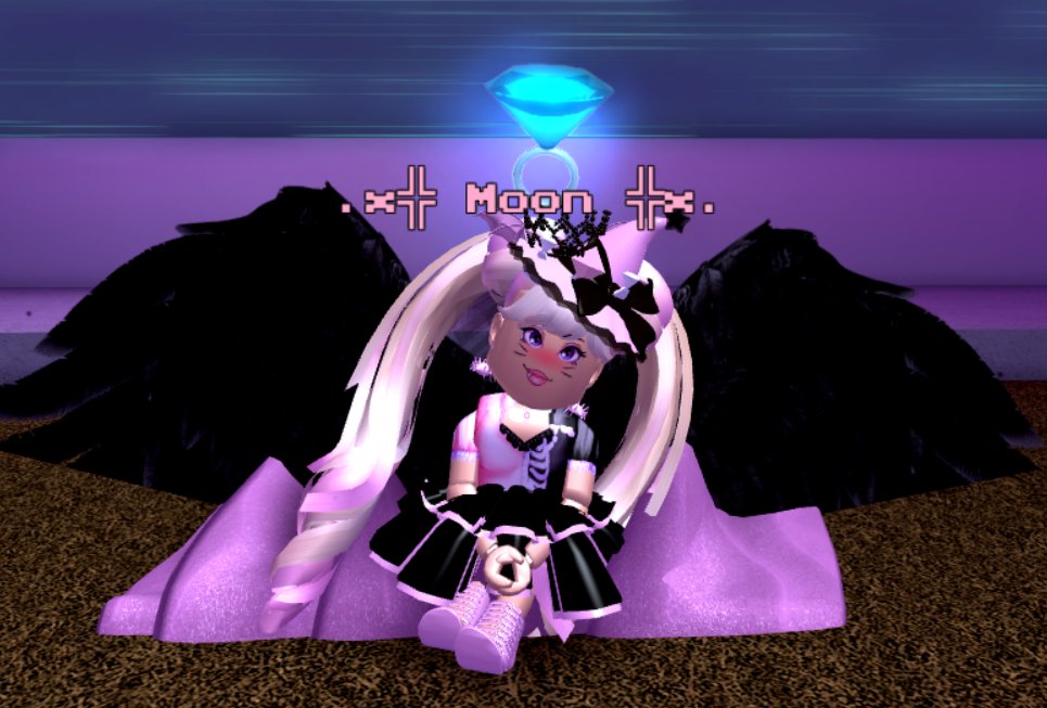 Aria Royale High Moon93455496 Twitter - rich female cute outfit roblox character