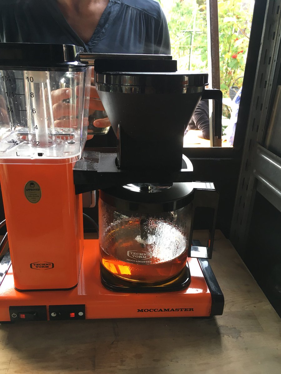 LUSTHOFxl tweet media