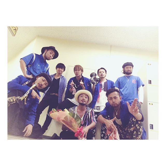 KEN_emptykraft's tweet photo. 今日は愛知の高校にて芸術鑑賞会Live

めちゃくそ盛り上がった

毎度高校生達のパワーにはホント圧倒される

マジ最高だよ

あぁー楽しかった

ありがとう

#emptykraft #芸術鑑賞会 https://t.co/HYZhnkxRyH https://t.co/t51qK9SpE4