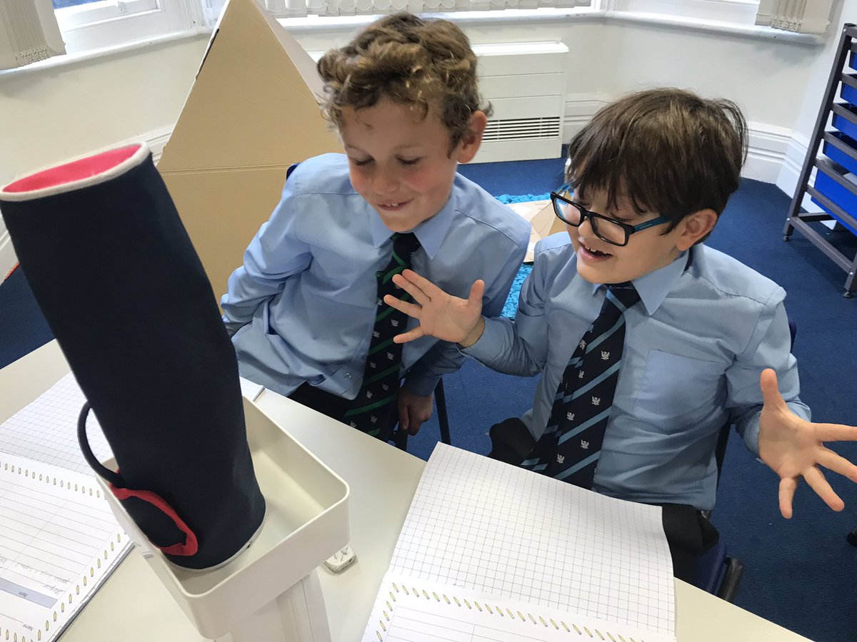 BPSYear3's tweet image. We having been working on mass this week in Maths and really enjoyed getting practical #mass #practicalwork #mathsinaction