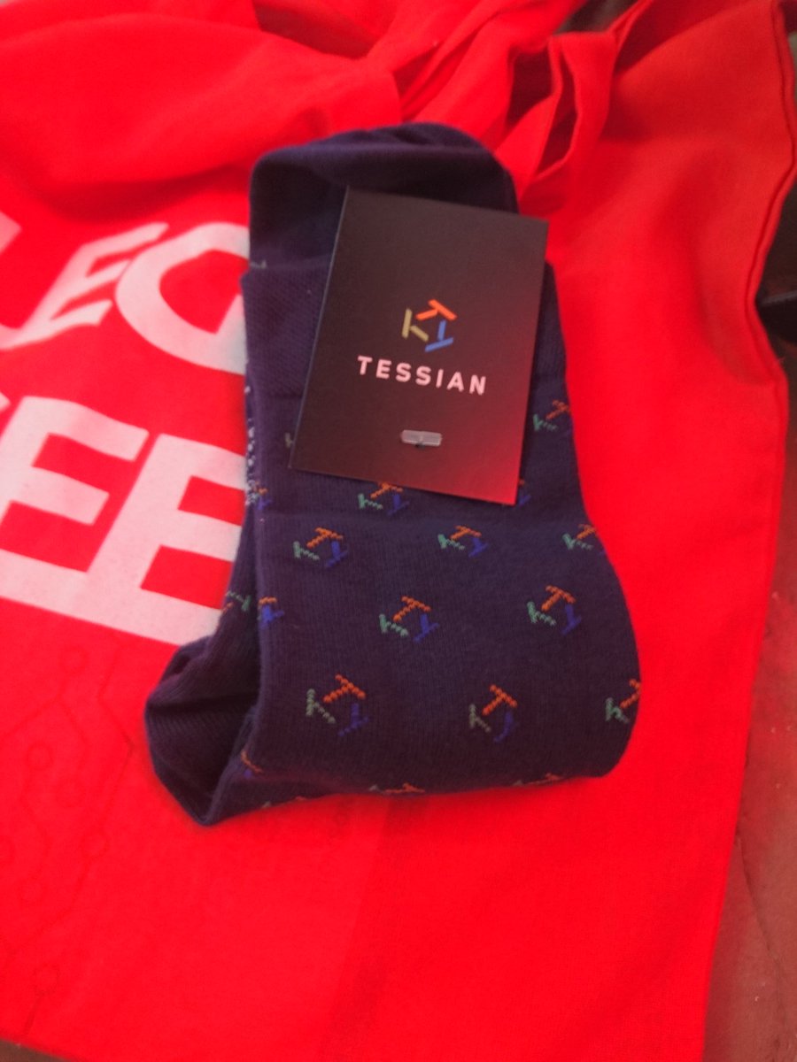theindielawyer's tweet image. Best freebie award at the #LegalGeek conference definitely goes to @Tessian 👌#freesocks