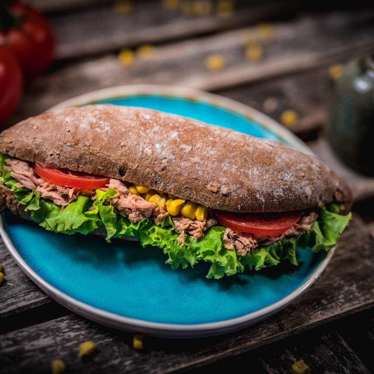 MlinarOman's tweet photo. #mlinaroman starts serving fresh sandwiches with our daily baked gourmet bread... hurry up to try tuna, cheese and turkey or mozzarela... https://t.co/i3OwMoyfwq https://t.co/KSeZTiIuaJ