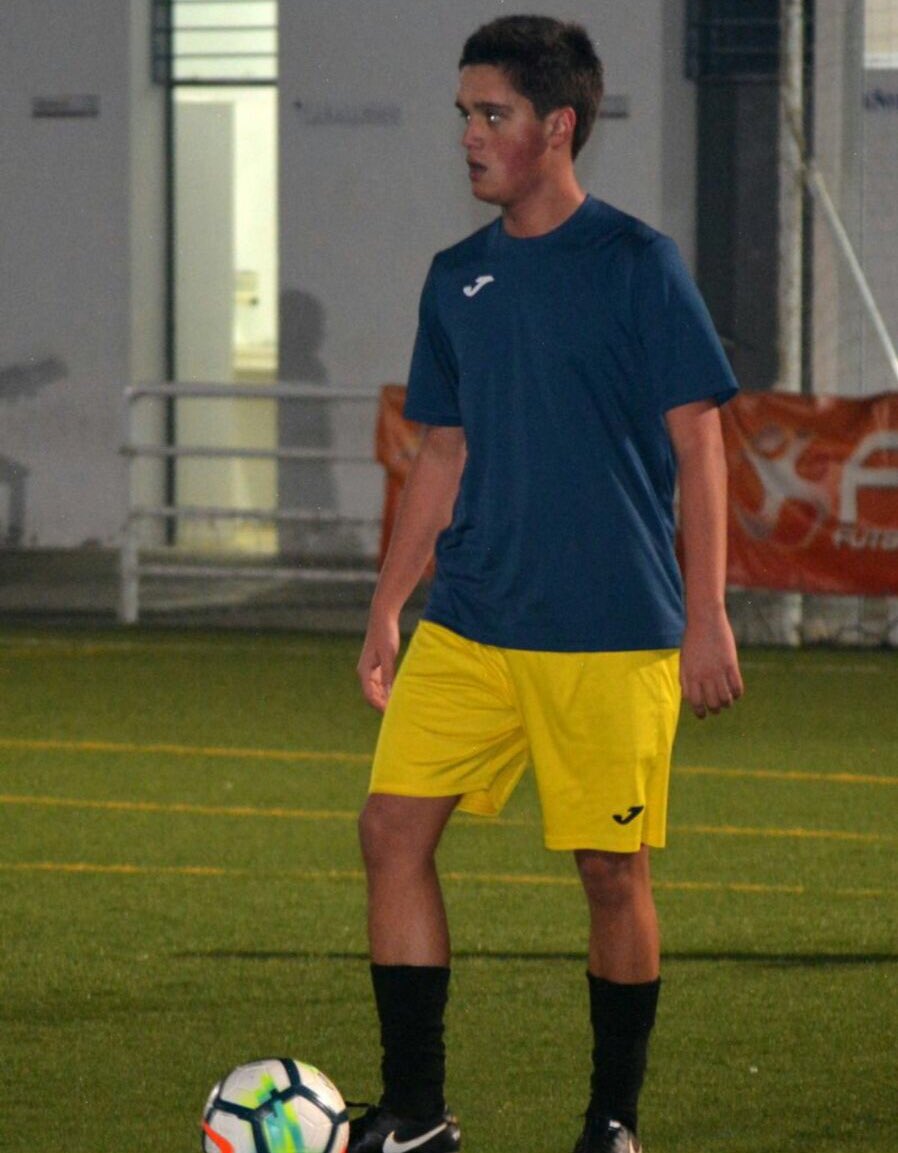 trianacityfs's tweet photo. 📣 OFICIAL | Sumamos un miembro más en la familia citizen 😍💙

@CarlosElliottC se convierte nuevo futbolista del @trianacityfs. ¡BIENVENIDO! 🎉🤩 https://t.co/2yWKVGfX3b