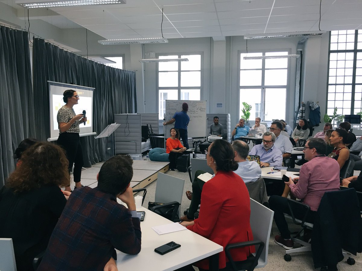 Villa_BN's tweet photo. Le grand REX de la @Villa_BN , c’est maintenant! 🔛 Retour sur 4 ans d’apprentissage en très bonne compagnie! 😊 #QVT #FeelGood #Collectif #Orange https://t.co/XQtrTkPur2