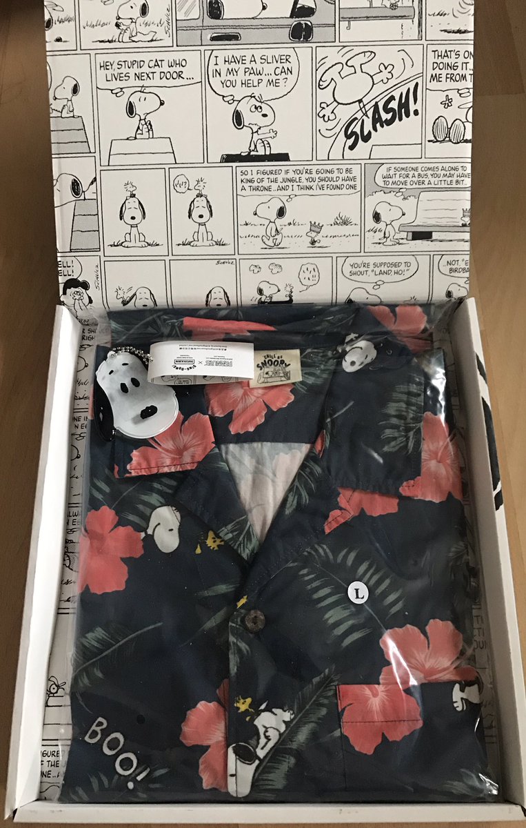 Its_meoww's tweet photo. Hong Kong Exclusive Unisex Snoopy Hawaii Shirts have finally arrived. 
Size M and L available comes in a nice pizza box and a keychain all for £75 + postage or London meet up. Perfect for you Snoopy fans, definitely an item worth collecting. Limited run so don't sleep. https://t.co/y9QyF6SV4s