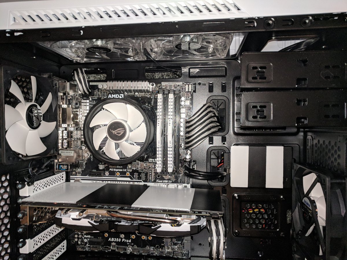Mikeribovich622's tweet photo. #UFDrigs #3rdtimesthecharm
Ryzen 5 1400
ASRock ab350 pro 4
8gb ram
120 gb ssd
1tb hd
Msi rx580
Sorry for the semi bad inside pic, I was in a rush this morning. If you want a new one lmk https://t.co/P75SnF2FAS
