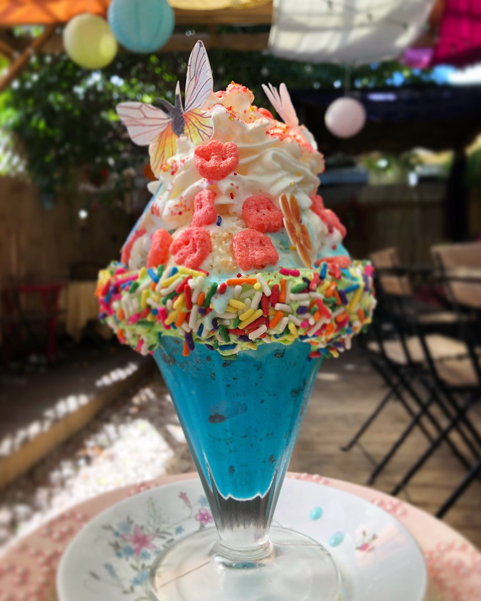 Any day that starts with Ice Cream Dreams is going to be a good one! 😍😊 We're in love with this over the top deliciousness 💜🍦
•
#wow #delicious #dessert #icecream #love #sweet #yummy #dessertporn #nomnom #miami