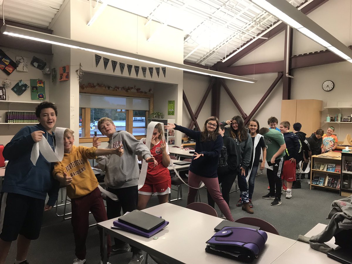 MrsCooperHDMS's tweet photo. We had so much fun competing in our toilet paper challenge to demonstrate and practice cooperation! This group of kids nailed it! #HDMSPride #cooperadvisory https://t.co/GVWUKTQdU2