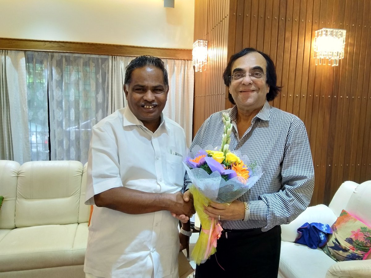 iamashokkheny's tweet photo. Good times with KPCC labour cell state president Prakasham at my residence.
Discussed about various labour issues in the state and Bidar specially.
#Bidar #BidarSouth #LabourCell #KPCC #INC @INCIndia @INCKarnataka https://t.co/Xl8ZO6RHQz