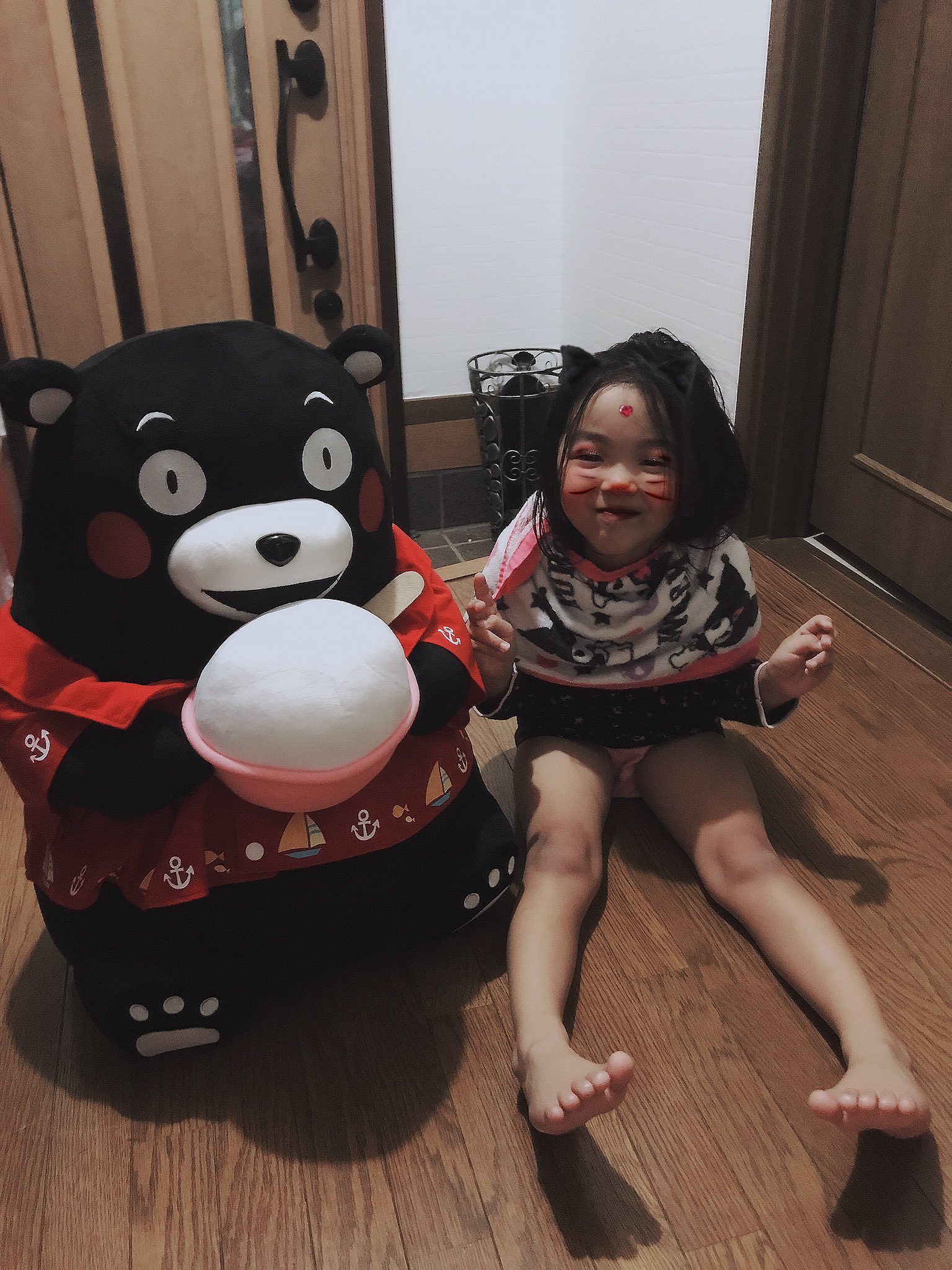 ヒョンマネ Bts 今日くまモンの特大ぬいぐるみが当たった ユンギさんが くまモン好きだから応募してら当たるなんて T Co Ub7qqb5ktn Twitter
