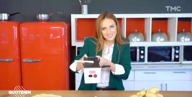 boulanger's tweet image. Hello @AlisonWheelR et l'équipe de @Qofficiel ! On a bien reconnu notre #Multiplug dans votre sketch, merci pour le clin d’œil ! 😉 #sibienensemble