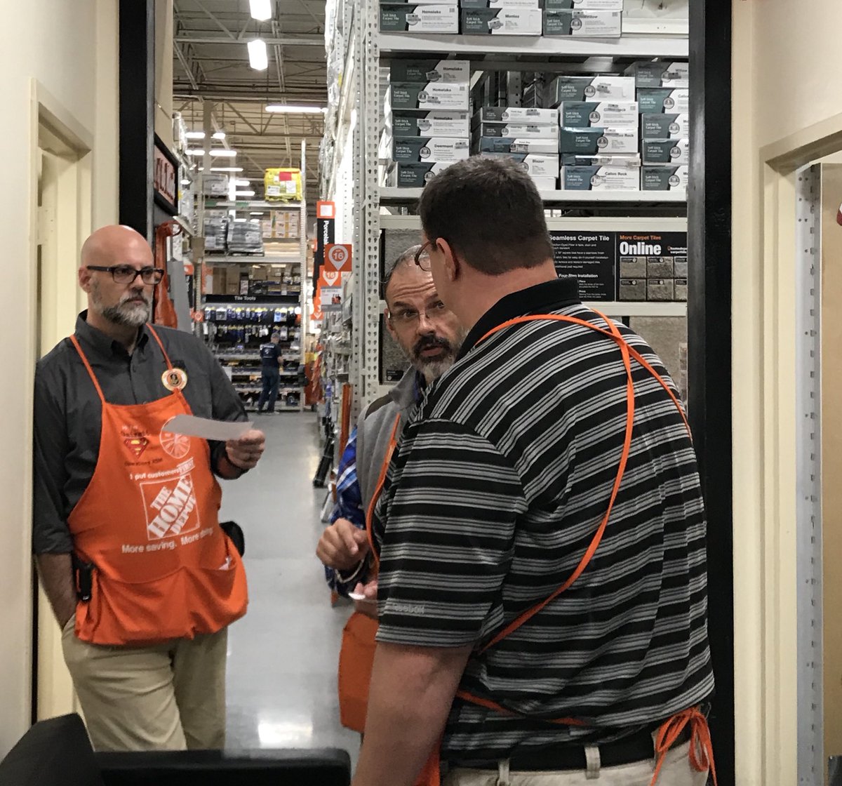 D261 knocking out role plays for Q4 operational training.  These guys could sell ice to a snowman!  #q4followthesku <a href="/McVeighTHD/">Christine</a> <a href="/GairettLamkin/">GAIRETT LAMKIN, HOME DEPOT</a> <a href="/ChrisBergHD/">@ChrisBergHD</a> <a href="/elisiatumHD/">Elisia Tummings</a> @