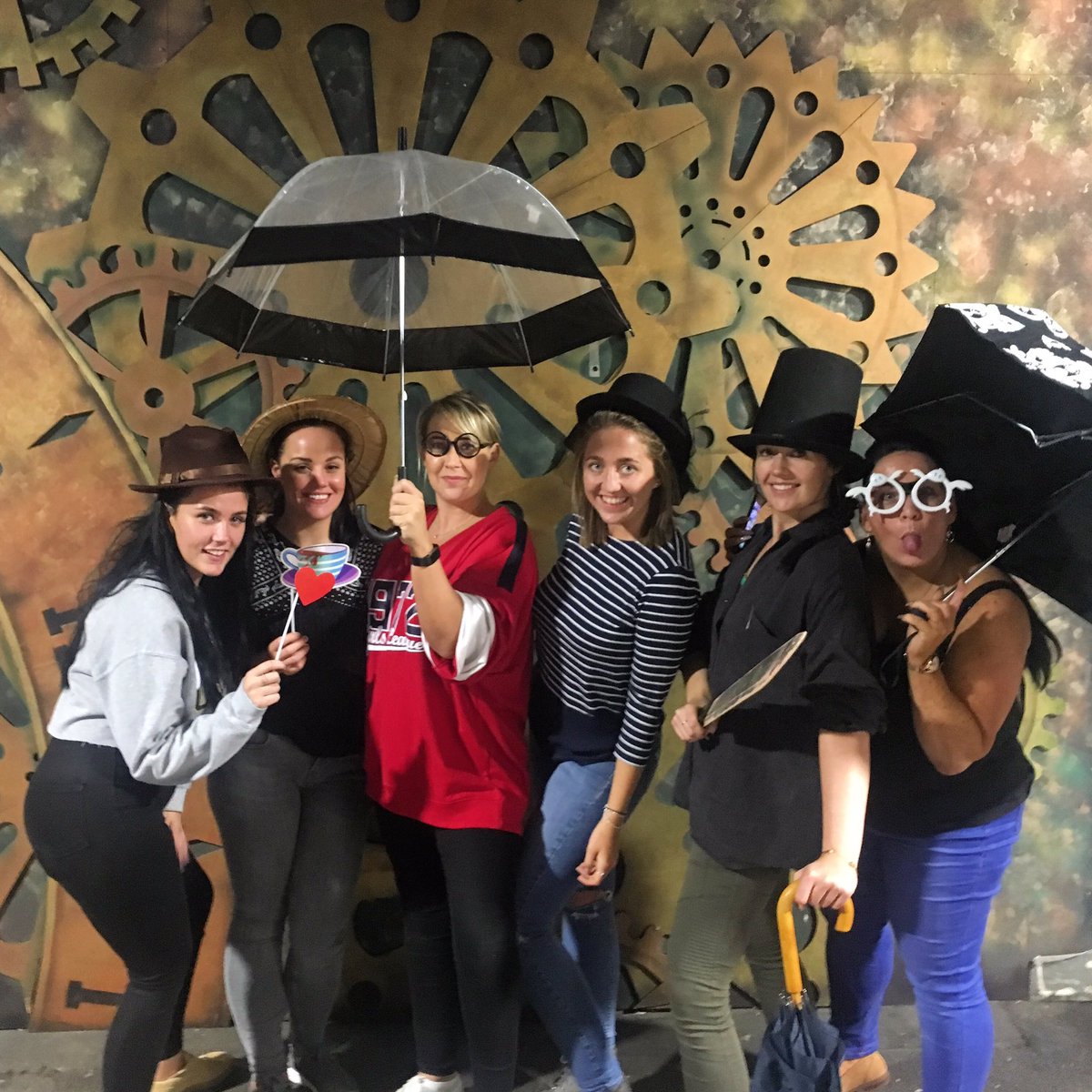 CLDRecruitment's tweet photo. Time Testing Team Building Session. 🕤🕑🕜
But the question is did we escape?! 🤔🤨
#Teambuilding #TeamCLD https://t.co/9XJfGs0lXn