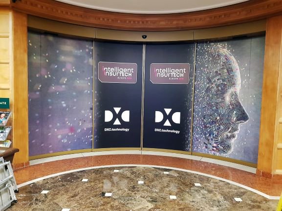 Aztec_UK's tweet image. Create a stunning first impression - customise your event venue with bespoke wall and door vinyl graphics. #doorgraphics #vinylgraphics #graphics #branding #eventsignage #signage #buildinggraphics #eventprofs #beseen