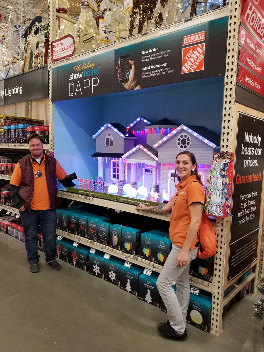 MET6223's tweet photo. Awesome job to our team on our Christmas set! A Special Thank you to @ThanksThankful for her and her team's hard work and help with the set! https://t.co/VLAPtpinmw