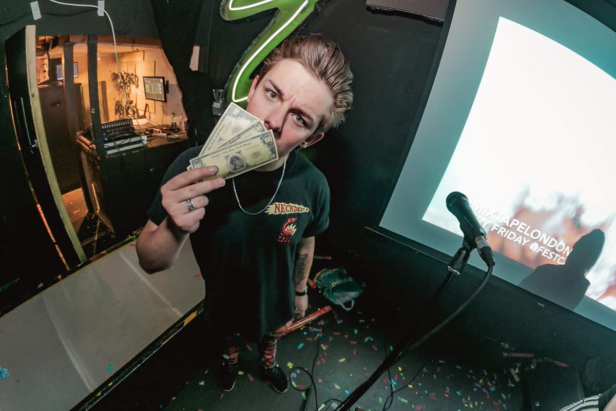 ClubMixtape's tweet photo. Working all week to get that money for the weekend...

We're half way there now!

Tickets: https://t.co/bZCsh5Hfqi https://t.co/70Cjj9wPPR
