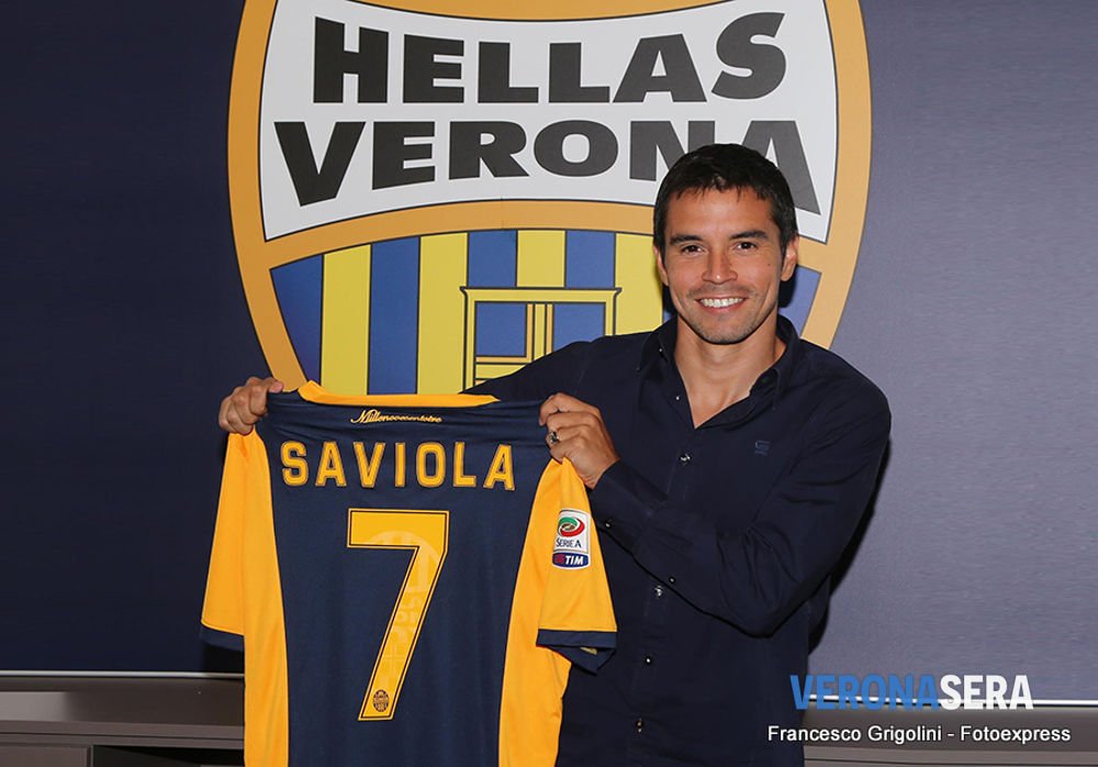 FM_Twittah's tweet photo. 🇦🇷 Do you remember Javier Saviola playing for Hellas Verona? 🤔
#hellas #verona #hellasverona #footballmemories #saviola #HellasVeronaFC #DaiVerona #HellasInStore #Butei #Gialloblù #HVFC #seriea #serieatim #calcio #machenesanno #serieaoperazionenostalgia #calcionostalgico https://t.co/hja4GhJWei