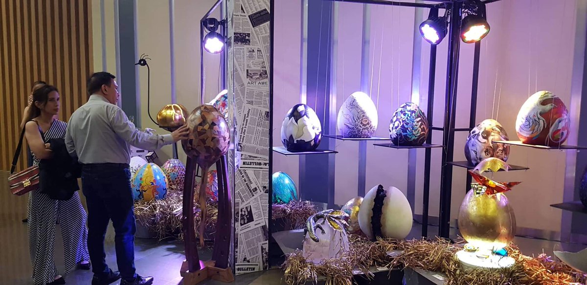 manilabulletin's tweet photo. NOW: We're at the Manila Bulletin and ManilArt's "Hatch" featuring Ramon Orlina, where he turned fiber glass eggs into works of art.
Visit our exhbition at the SMX Convention Center, Taguig starting tonight, October 17 to 20, 2018.
#MBHatch https://t.co/Qy6syCc9Dy