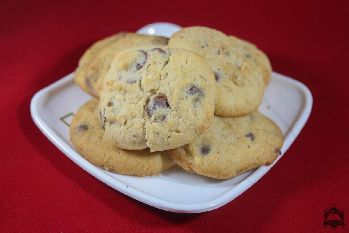 10thChaRoute's tweet photo. Chocolate Jeep Cookies 💜💛             Papara ang mundo mo sa sarap!
Order here 👉🏻 https://t.co/r3fGFUWjkc https://t.co/33iaWWLzl8