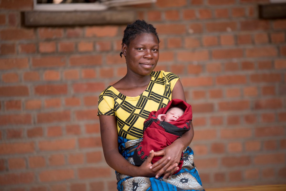 SaveMomsStopPPH's tweet photo. Caroline is from Malawi and a PPH Survivor. Learn how you can stop a mother from dying due to PPH at booth 96! #FIGO2018 #PPHBundle #MaternalHealth #EveryWomanMatters @FIGOHQ @LaerdalGH @everymomcounts https://t.co/Isax8dThNk