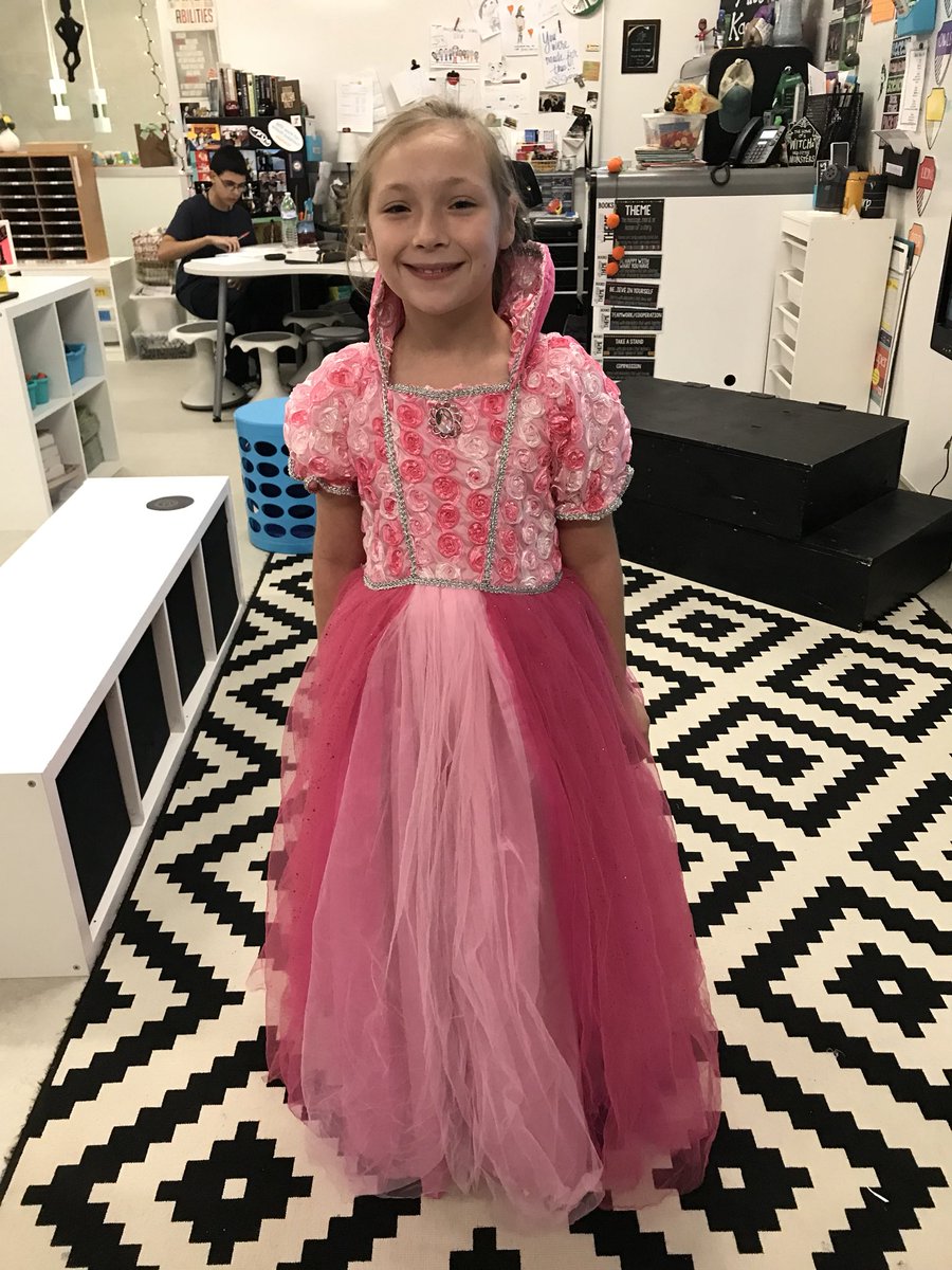 We put our favorite fairy tale characters on trial and used text evidence to discover the truth! #setthestage #azleisdway #WalnutCreekWorldChangers