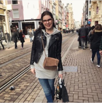 Krisleybear's tweet photo. Wonen in een dorp of stad of allebei https://t.co/luD6eqfZPS https://t.co/wYpFhlLGVv