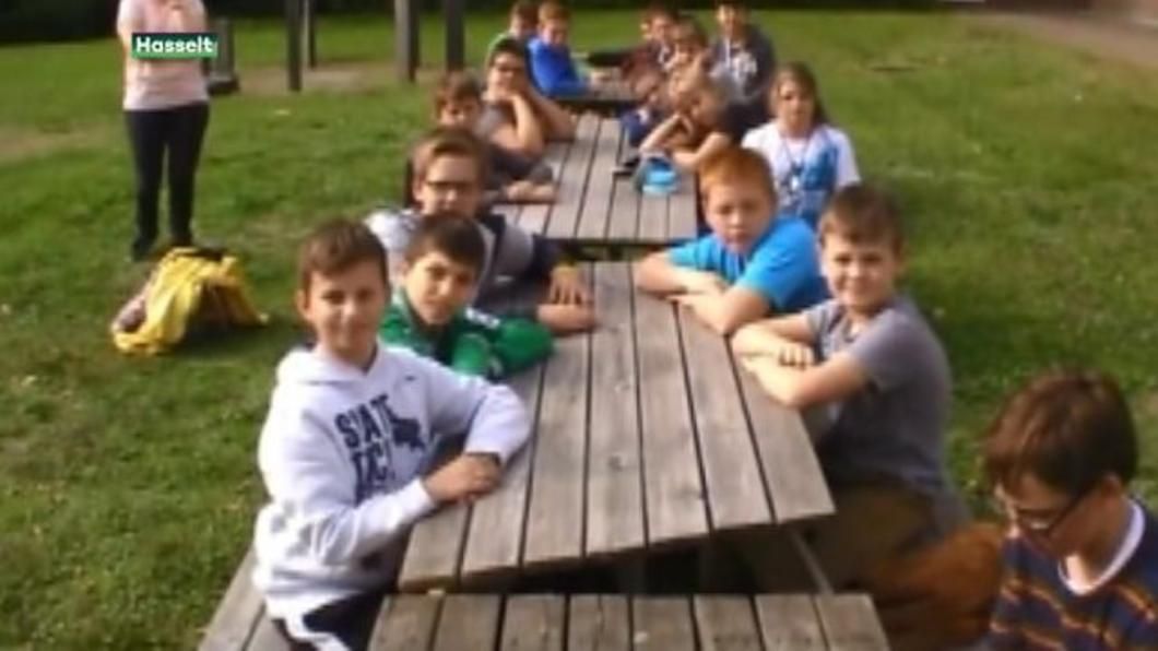 TVLbe's tweet photo. Kinderen doen zelf oproep naar nieuwe juf in Diepenbeek https://t.co/EgznfhhVGJ #tvlnieuws #diepenbeek #juffrouw https://t.co/MhIpcRWP12
