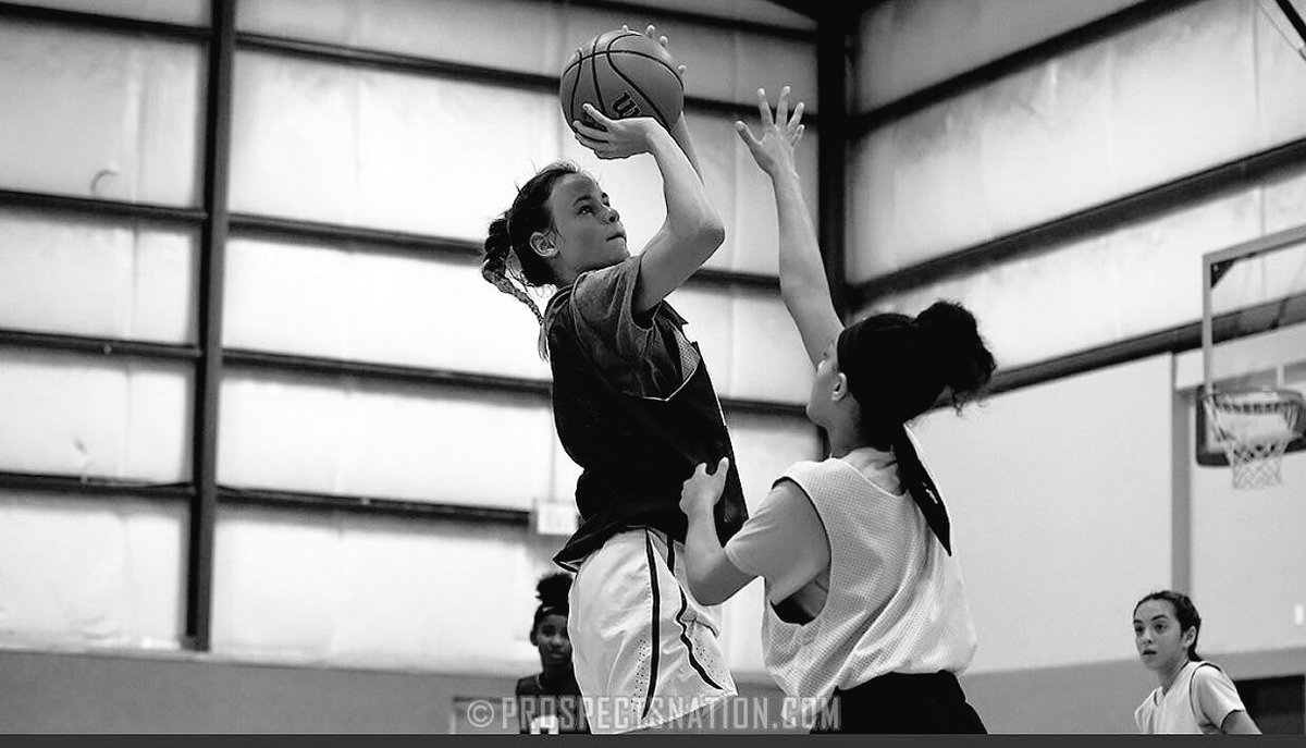 B_Wenzel's tweet photo. Day 1 of the next beginning! Let's get it!
#letsgoFRESHMAN
#girlsgotnext
#SheaspecialONE https://t.co/X7P7TMHNO0