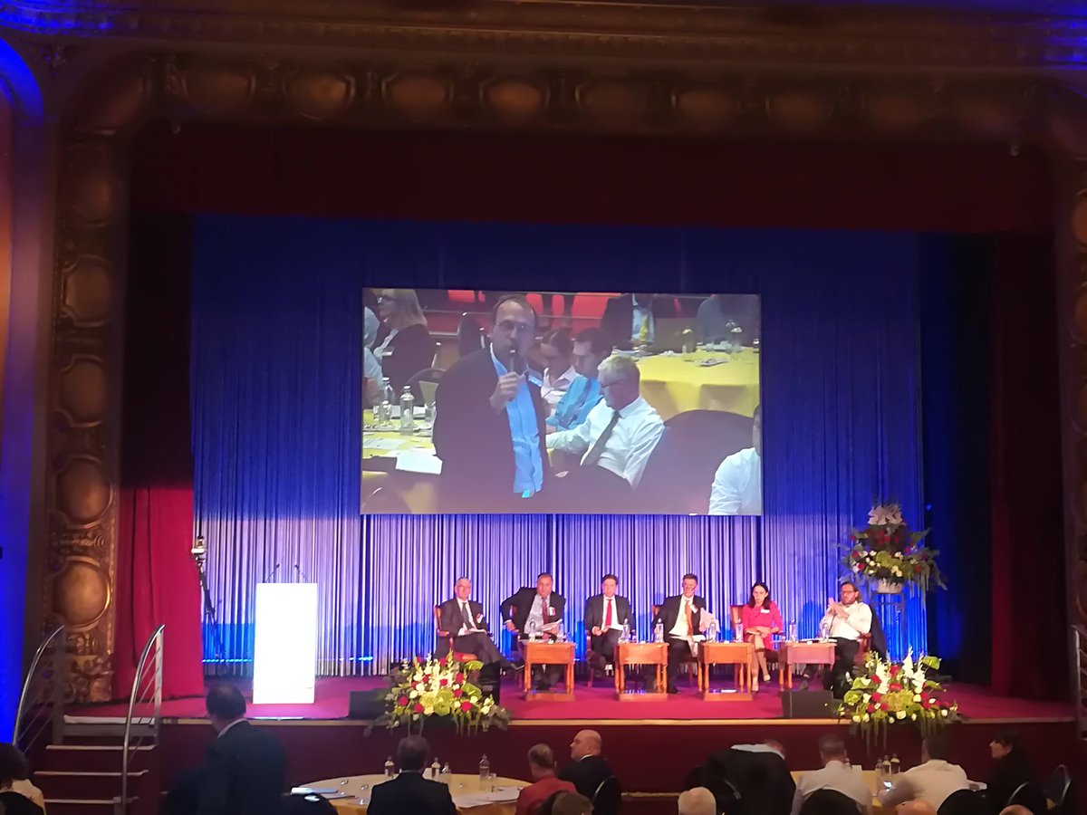 twECTA's tweet photo. #twECTA Director General Luc Hindryckx quoting @alexanderdecroo at #BERECforum "We need first to achieve sustainable competition and investment will follow, not the other way around". https://t.co/3mXE8tV7Yd