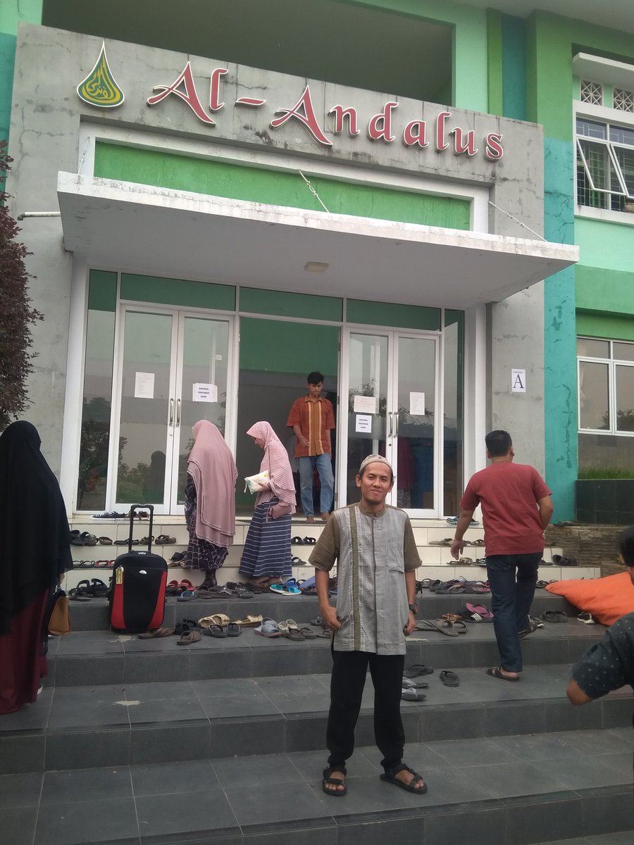 ubed debu tweet media