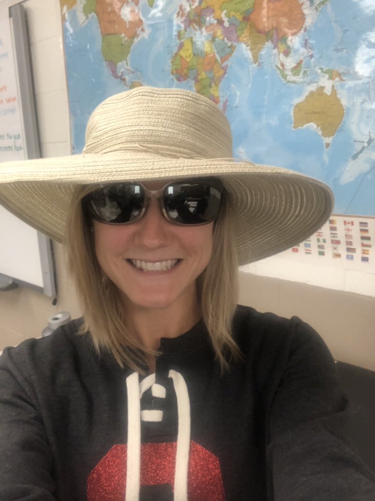 mrsmerks's tweet photo. Travel day for #redribbonweek ! I’m on a beach somewhere on the map behind me! Shoulda brought my life jacket 🤷🏼‍♀️ ... #Channahonpride https://t.co/sdTvtBkejf