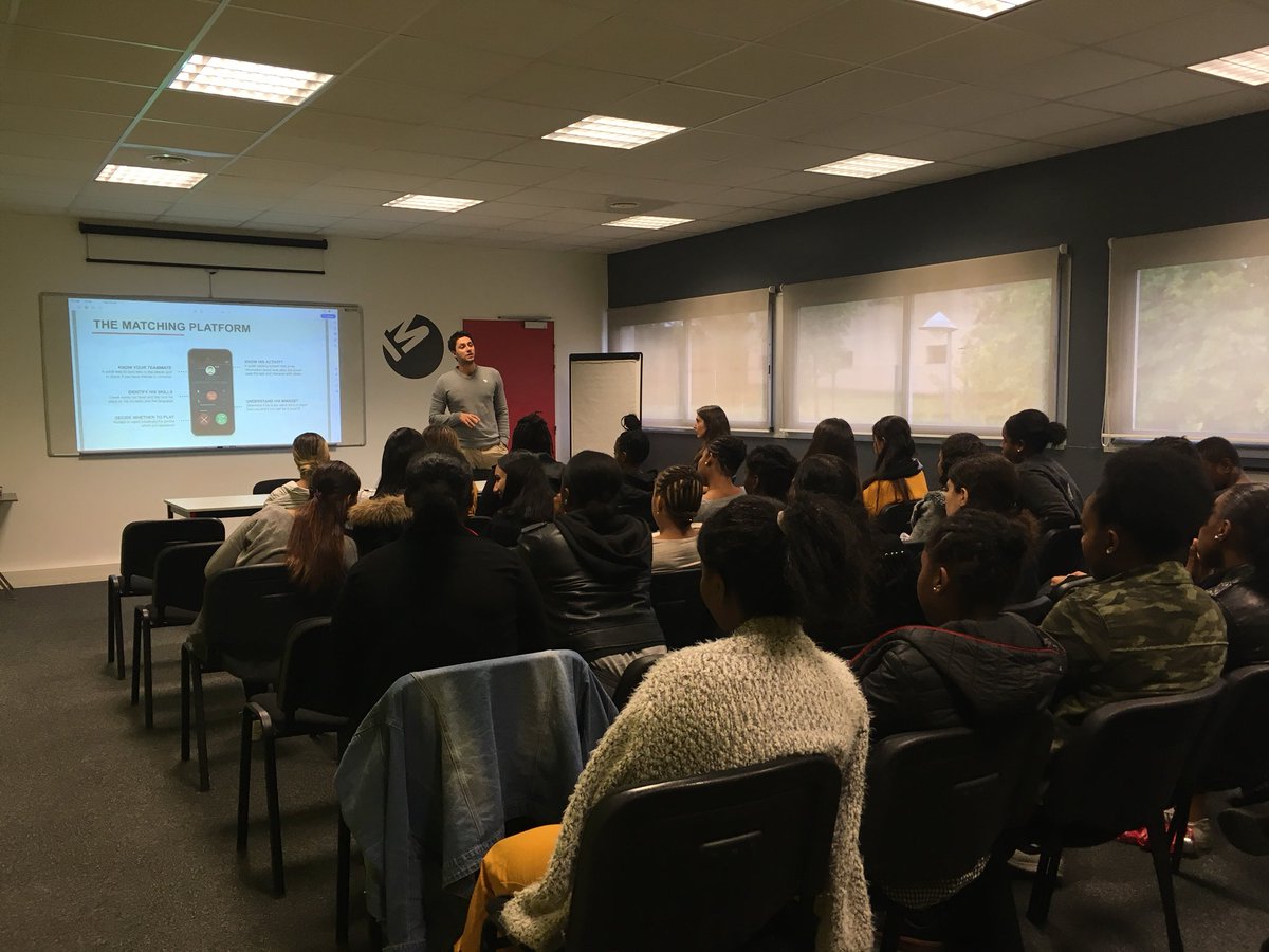 marseilleinnov's tweet photo. ▶️🔥[#OPTIONSTARTUP] Hier à @marseilleinnov nous recevions des lycéens dans le cadre d’option startup !

🗓️ Au programme : présentation de notre structure &amp; intervention de 3 de nos #startup : @KyklosGaming - @captainrobot &amp; @Fox_Tripper ! 🎙️ https://t.co/s5jJjyztCS