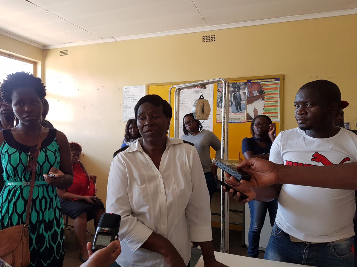 UNFPA_Zimbabwe's tweet photo. Sakubva Health Centre in #Mutare attends to, on average between 50 - 60 expecting mothers a month. According to the Sister-in-Charge no maternal deaths have been experienced at the health facility since the beginning of 2018 #SRHR #familyplanning https://t.co/tKFYj7HQY6