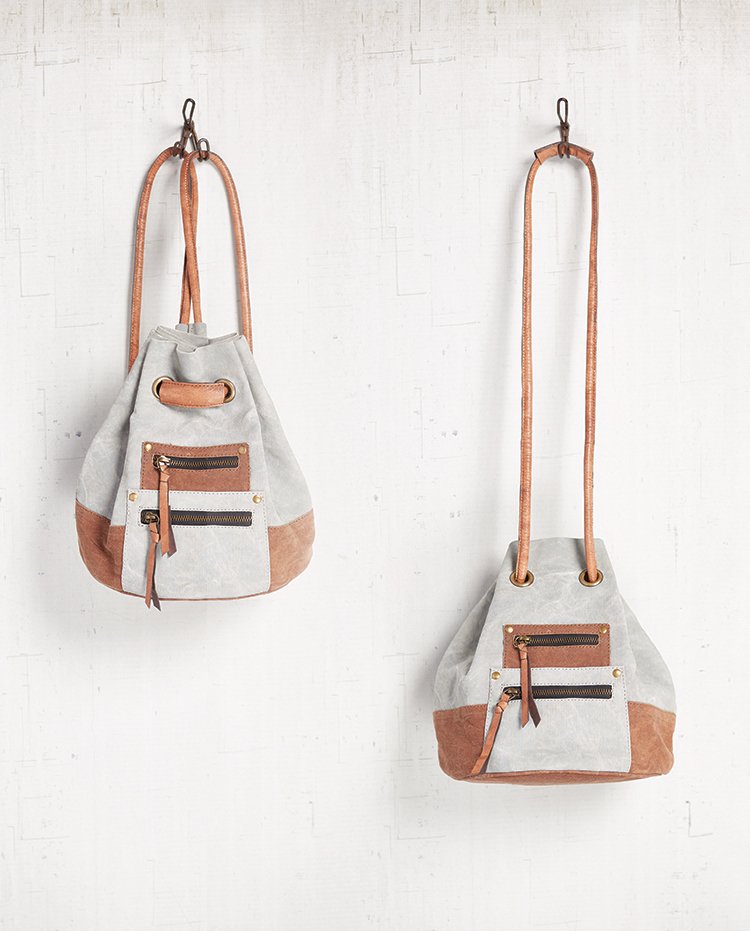 OfficialMonaB's tweet photo. Instagram darling @drdcupcake loves wearing her Sutton convertible bag in backpack mode, but did you know it can also be converted into a crossbody? 🤔 :: https://t.co/zPLSxntjsQ :: #MonaB #CreateAndConserve #SustainableFashion https://t.co/8HHvF6M0eV